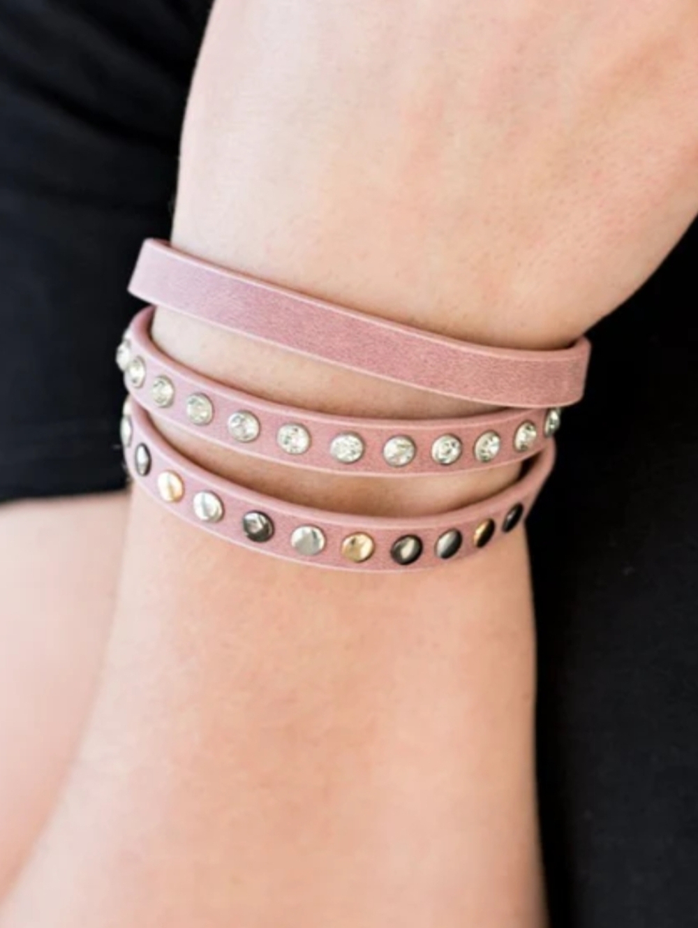 CW Cas • Dark Pink